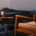 فيلة Naxos Superior