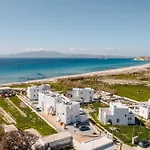 فيلة Naxos Superior