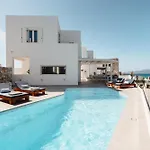 Naxos Superior